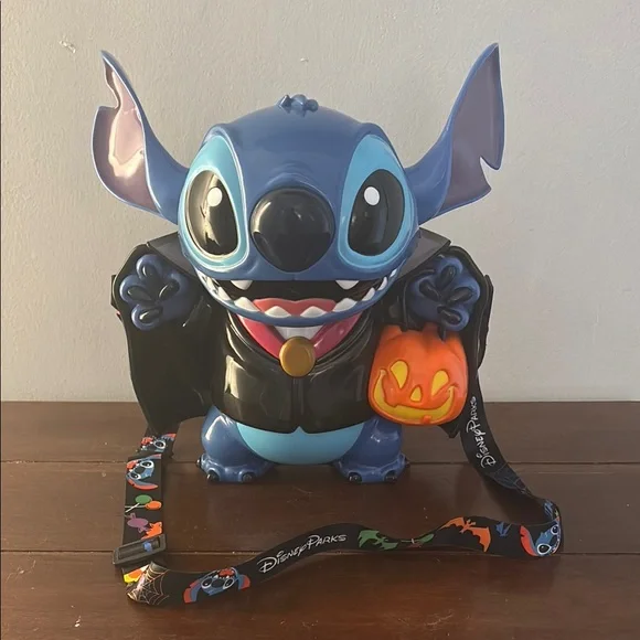 Limited edition Vampire Stitch Popcorn Bucket - Picture 2 of 6
